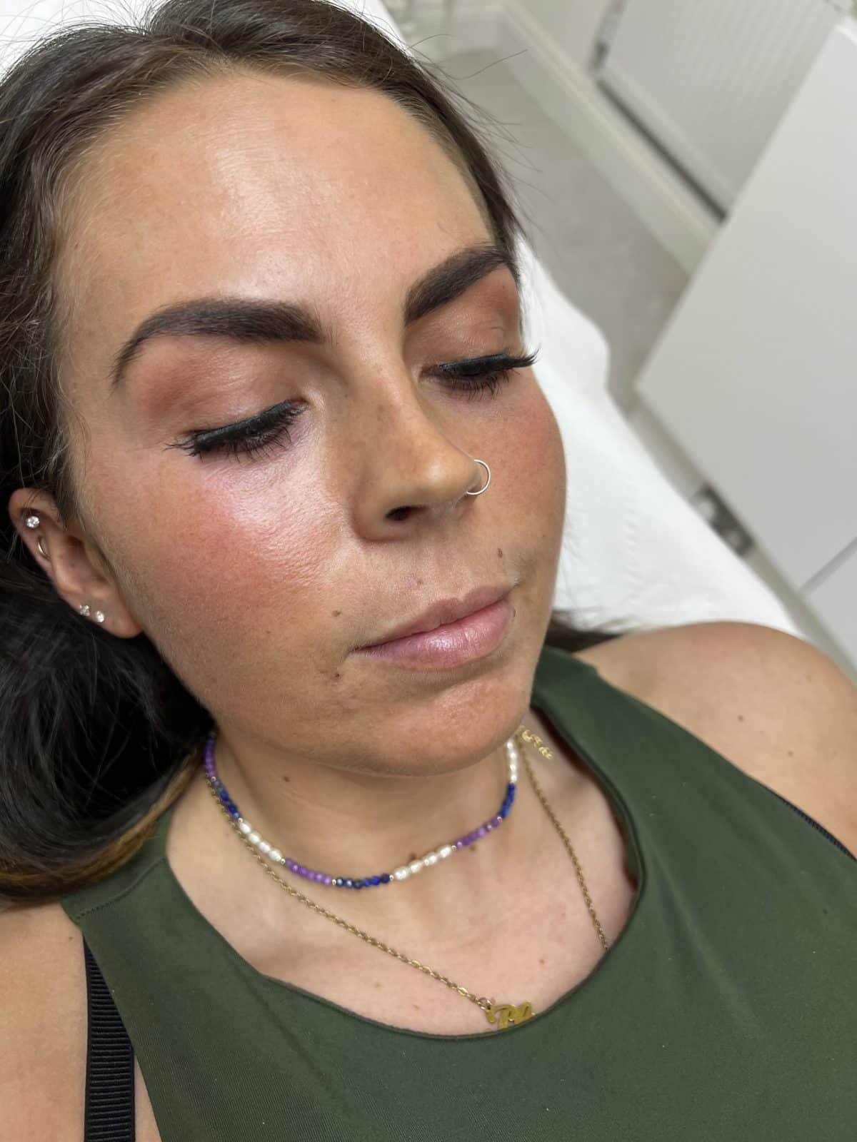 show women face her eyes are closed